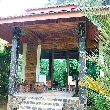 Khao Sok Riverside Cottage Khao Sok National Park Exterior foto